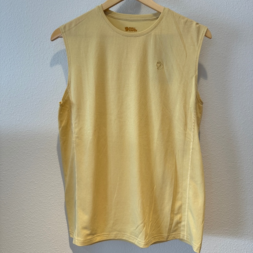 NWT Fjallraven Abisko Day Hike Tank Top W Small Mais Yellow